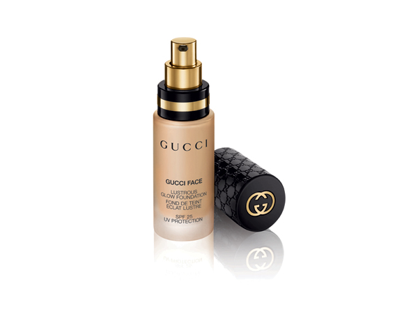 Gucci_Face_Lustrous-Glow-Foundation