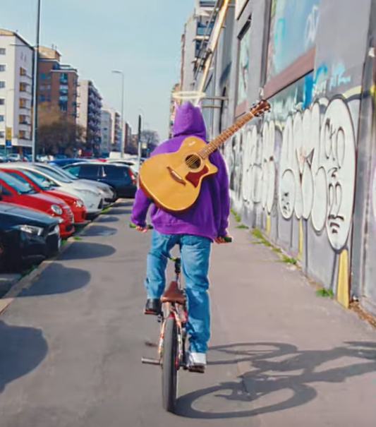 Thasup In Carne E Ossa Nel Videoclip Di Dimmi Che C JFM